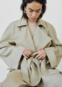 Beige The Frankie Shop Astoria Cut-Out Raglan Sleeve Trench Coat - Beige Women Outerwear - Image 4