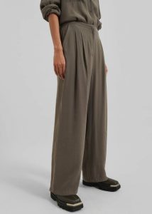 Bottoms Women The Frankie Shop Green Meilen Pintuck Trousers - Olive - Image 2