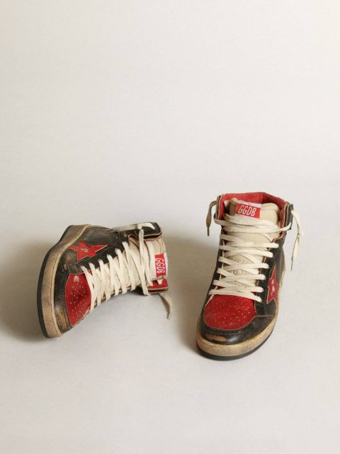 Golden Goose Black Women's Sky-Star In Black Glossy Leather With Red Star Sky-Star Women - Image 2