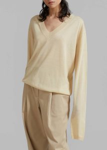 Juro V-Neck Knit - Butter Knitwear The Frankie Shop Beige Women - Image 4