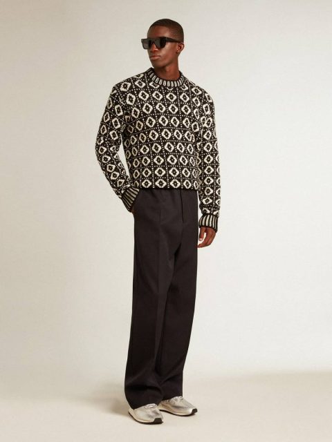 Knitwear Round-Neck Sweater With Geometric Pattern In Vintage White And Black Golden Goose Vintage White And Black Men - Image 2