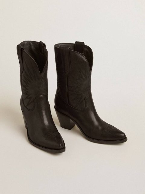 Low Wish Star Boots In Black Leather With Tone-On-Tone Inlay Star Black Women Boots Golden Goose - Image 2