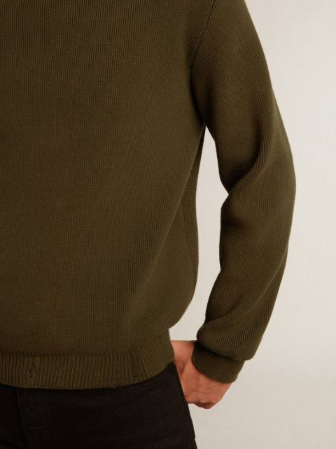 Men Golden Goose Military Green Men's Round-Neck Sweater In Military Green Cotton Knitwear - Image 5