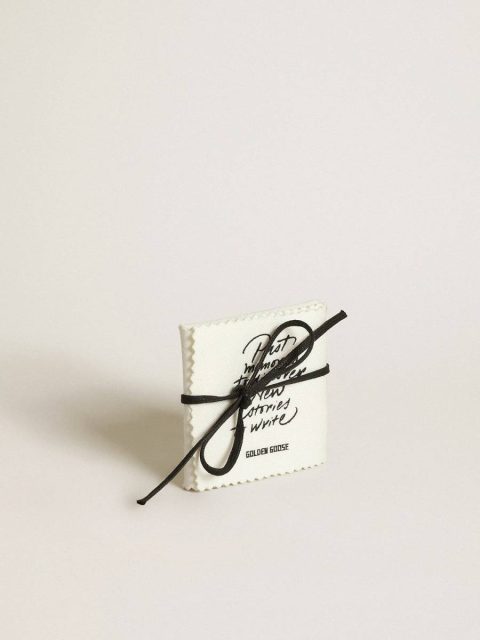 Men Jewelry Golden Goose Old Gold Men's Lace Accessory In Old Gold Color In The Shape Of A Skateboard - Image 4