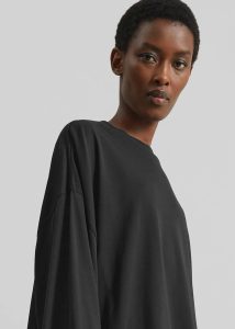 Rio Oversized Sleeve Tee - Black Women Tops Black The Frankie Shop - Image 3