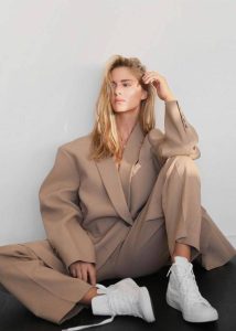 The Frankie Shop Women Brown Bea Blazer - Latte Outerwear - Image 3