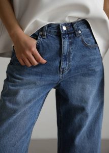 Women Blue Bottoms The Frankie Shop Cromer Jeans - Medium Wash - Image 4