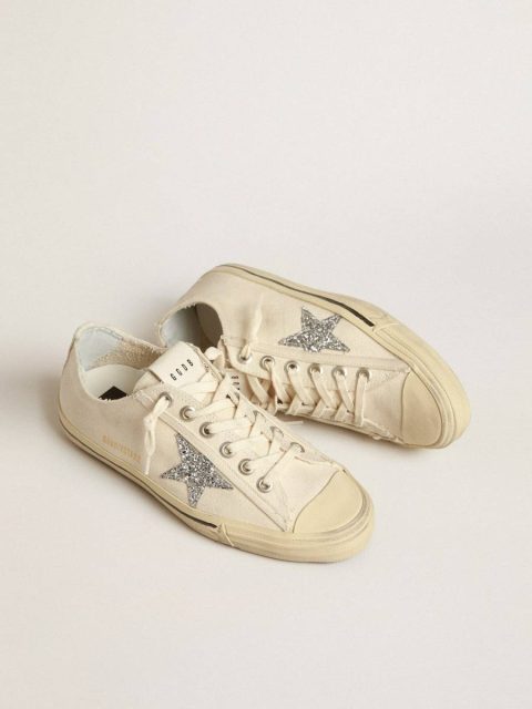 Women Golden Goose V-Star V-Star In Beige Canvas With A Silver Glitter Star - Image 2