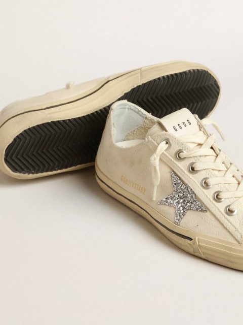 Women Golden Goose V-Star V-Star In Beige Canvas With A Silver Glitter Star - Image 4
